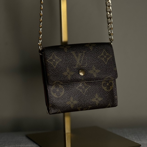 Louis Vuitton Monogram Compact Elise Wallet - Picture 7 of 7